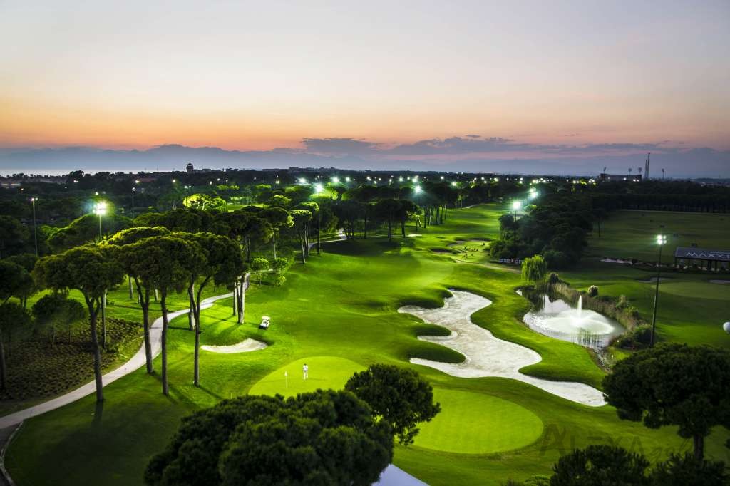 Montgomerie Maxx Royal Golf Course